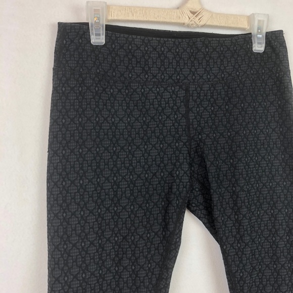 Prana | Women’s Dark Gray Textured Crop Leggings - Picture 2 of 9